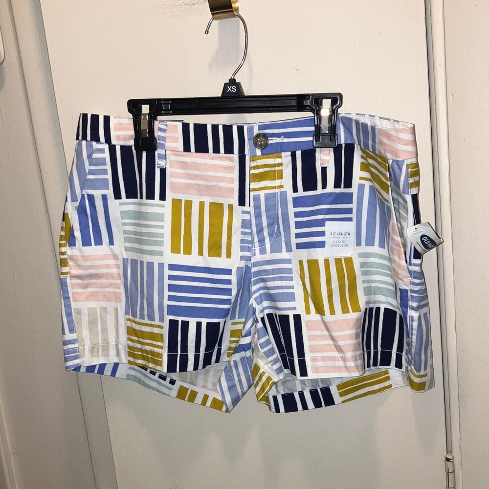 Old Navy Women's Striped Patterned Shorts - Blue, Yellow, Pink Size 8